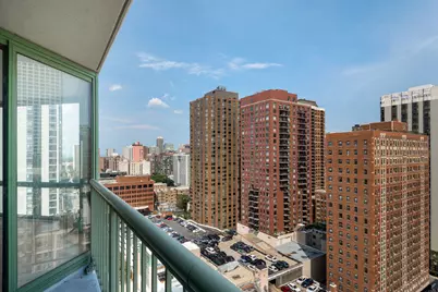 111 W Maple Street #1601, Chicago, IL 60610 - Photo 13