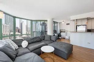 111 W Maple St, Chicago, IL 60610 - Photo 5