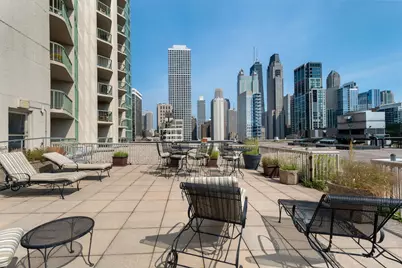111 W Maple Street #1601, Chicago, IL 60610 - Photo 15