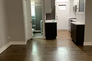 709 W Barry Ave, Chicago, IL 60657 - Photo 7