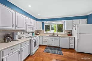 165 Pine Tree Row, Lake Zurich, IL 60047 - Photo 9