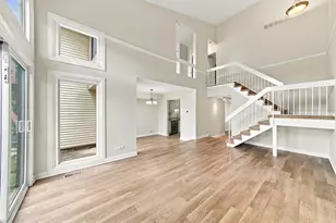 43 Constitution Ct, Vernon Hills, IL 60061 - Photo 3