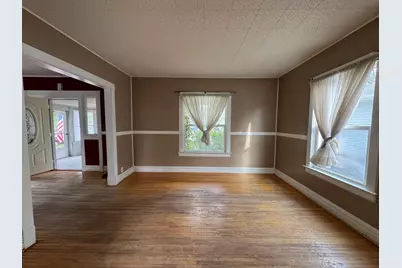 303 Davison Street, Joliet, IL 60433 - Photo 9