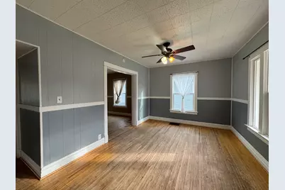 303 Davison Street, Joliet, IL 60433 - Photo 7