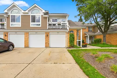 1064 Courtland Drive, Buffalo Grove, IL 60089 - Photo 1