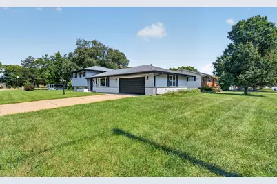 1701 Newton Drive, Morris, IL 60450 - Photo 3