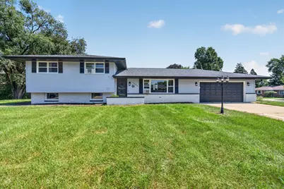 1701 Newton Drive, Morris, IL 60450 - Photo 1