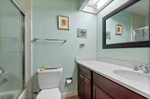 6833 N Kedzie Ave N, Chicago, IL 60645 - Photo 13