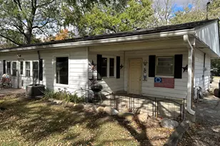 446 Chestnut Street E, Paxton, IL 60957 - Photo 19