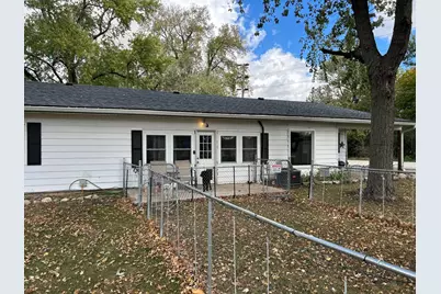 446 Chestnut Street E, Paxton, IL 60957 - Photo 29