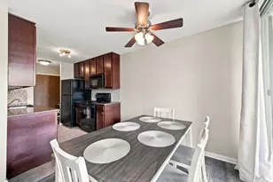 5950 Oakwood Dr, Lisle, IL 60532 - Photo 7