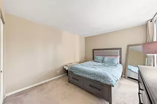 5950 Oakwood Dr, Lisle, IL 60532 - Photo 13
