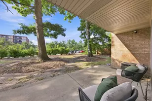 5950 Oakwood Dr, Lisle, IL 60532 - Photo 17