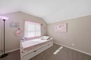 249 E Cobbler Ct, Round Lake Beach, IL 60073 - Photo 17