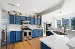 812 Treetop Ln, Shorewood, IL 60404 - Photo 7