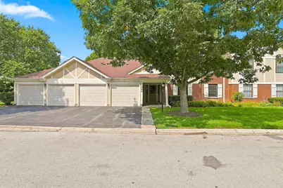 586 Williamsburg Court #A1, Wheeling, IL 60090 - Photo 1