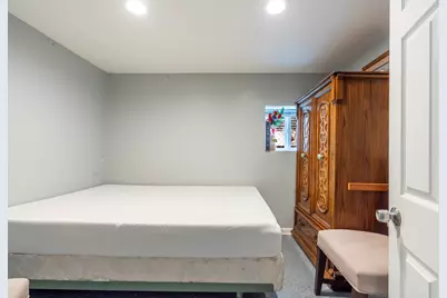 2249 S Hamlin Avenue, Chicago, IL 60623 - Photo 15