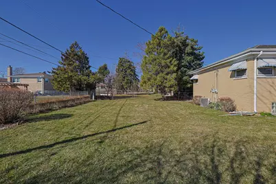 475 Courtesy Lane, Des Plaines, IL 60018 - Photo 29
