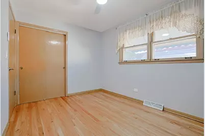475 Courtesy Lane, Des Plaines, IL 60018 - Photo 13