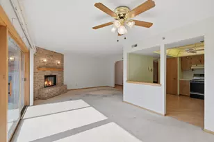 9164 Del Prado Dr, Palos Hills, IL 60465 - Photo 5
