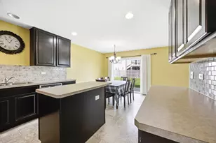 241 Wildmeadow Ln, Woodstock, IL 60098 - Photo 9