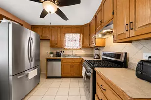 139 Peach St, Park Forest, IL 60466 - Photo 7