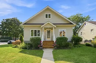 792 N Kenilworth Ave, Elmhurst, IL 60126 - Photo 1