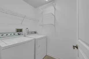 131 Bristol Ln, Wood Dale, IL 60191 - Photo 17