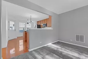 131 Bristol Ln, Wood Dale, IL 60191 - Photo 11