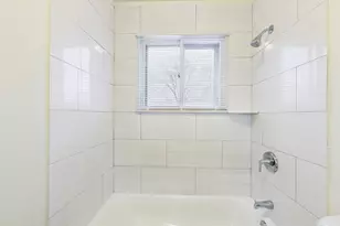 17681 Country Club Dr, Country Club Hills, IL 60478 - Photo 13