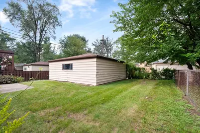 8624 Hamlin Avenue, Skokie, IL 60076 - Photo 17