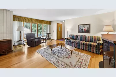 9135 Cherry Avenue, Morton Grove, IL 60053 - Photo 3
