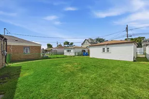 3536 Ernst St, Franklin Park, IL 60131 - Photo 23