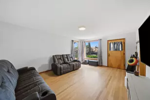 3536 Ernst St, Franklin Park, IL 60131 - Photo 5