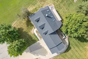 906 Ridgeview Ct, Sherrard, IL 61281 - Photo 45