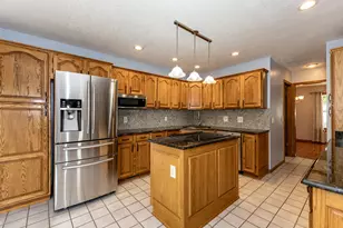 906 Ridgeview Ct, Sherrard, IL 61281 - Photo 7