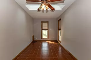 906 Ridgeview Ct, Sherrard, IL 61281 - Photo 13