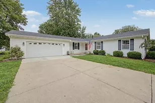 777 S High St, Paxton, IL 60957 - Photo 1