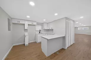 5755 W Eddy St, Chicago, IL 60634 - Photo 31