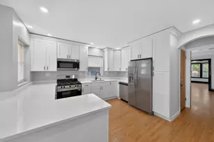 5755 W Eddy St, Chicago, IL 60634 - Photo 15