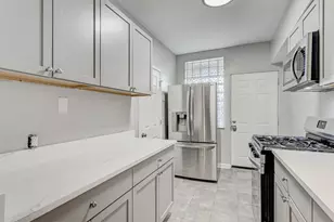 6723 S Chappel Ave, Chicago, IL 60649 - Photo 7