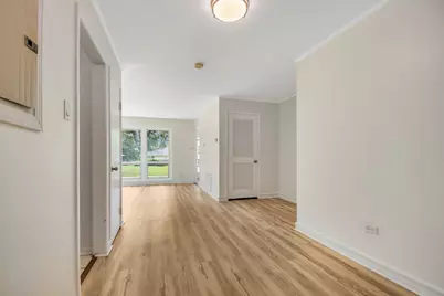 102 Nashua Street, Park Forest, IL 60466 - Photo 7