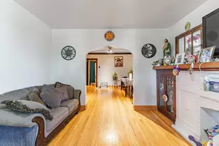 5036 W Wrightwood Ave, Chicago, IL 60639 - Photo 5