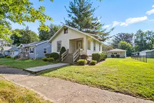 360 S Grand Ave, Bradley, IL 60915 - Photo 1