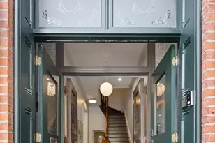 119 W Delaware Pl, Chicago, IL 60610 - Photo 3