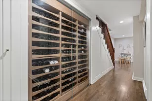 119 W Delaware Pl, Chicago, IL 60610 - Photo 35