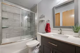 101 Eisenhower Dr, Oswego, IL 60543 - Photo 15