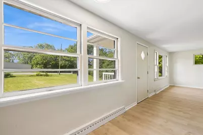 139 Kent Avenue, Wauconda, IL 60084 - Photo 9