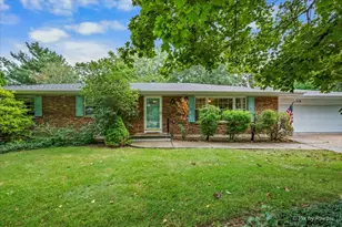 318 E Blackberry Ln, Yorkville, IL 60560 - Photo 1