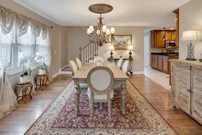 23W531 W Walnut Street, Roselle, IL 60172 - Photo 11